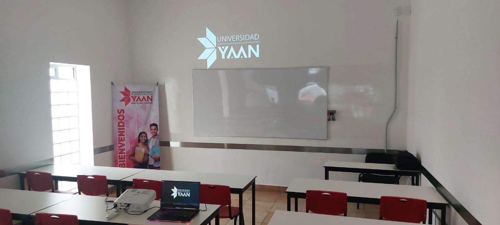 Aula equipada, Campus San Luis Potosí — Universidad YAAN